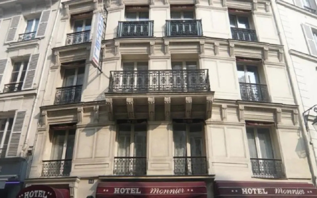 Monnier Hotel Париж вид на фасад