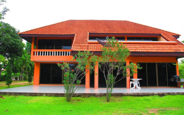 Отель Baan Suan Rim Talay