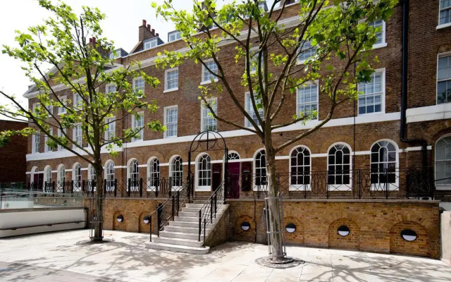 Safestay London Elephant & Castle - Hostel вид на фасад