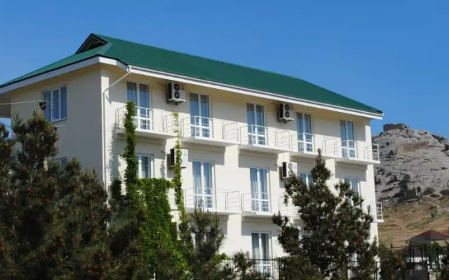 Гостиница Guest House Europe вид на фасад