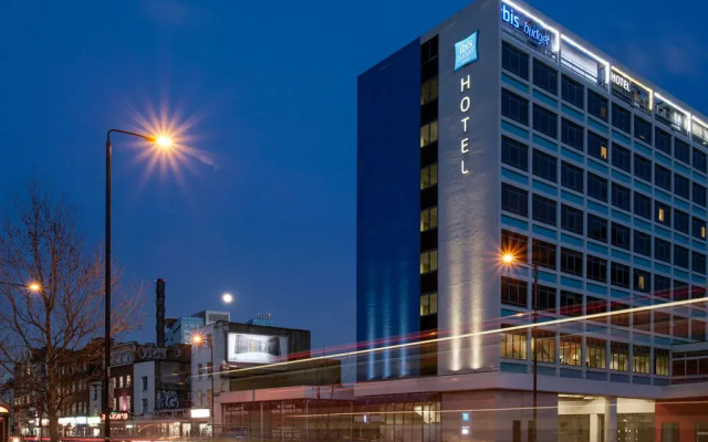 Отель Ibis Budget London Whitechapel вид на фасад