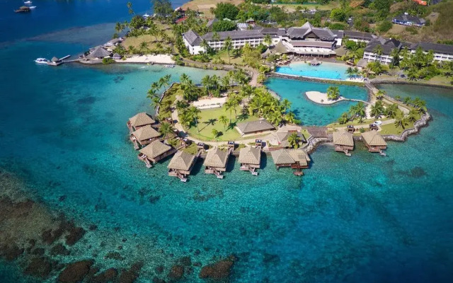 Отель InterContinental Resort Tahiti Французская Полинезия, Фааа - 1 отзыв об отеле, цены и фото номеров - забронировать отель InterContinental Resort Tahiti онлайн приотельная территория