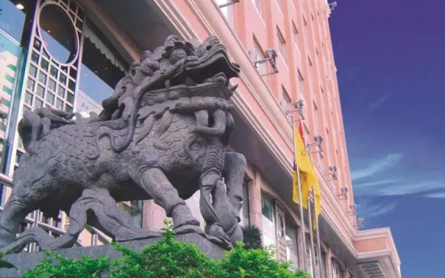 New Tianhe Hotel вид на фасад