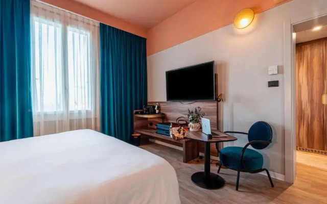 Отель Mercure Bologna Centro
