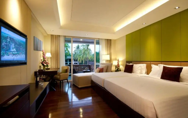 Graceland Khaolak Beach Resort