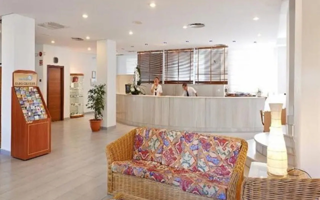 Club Hotel Cala Ratjada интерьер отеля