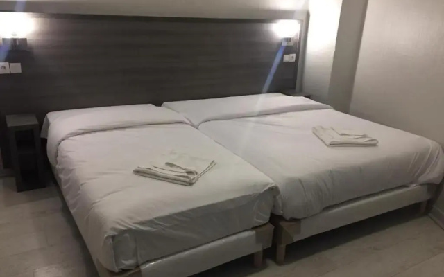 Pax Hotel