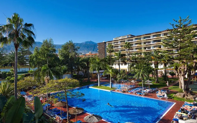 Отель Blue Sea Puerto Resort Испания, Пуэрто-де-ла-Круc - отзывы, цены и фото номеров - забронировать отель Blue Sea Puerto Resort онлайн бассейн