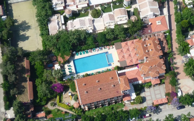 Perdikia Beach Hotel Турция, Олудениз - отзывы, цены и фото номеров - забронировать отель Perdikia Beach Hotel онлайн парковка