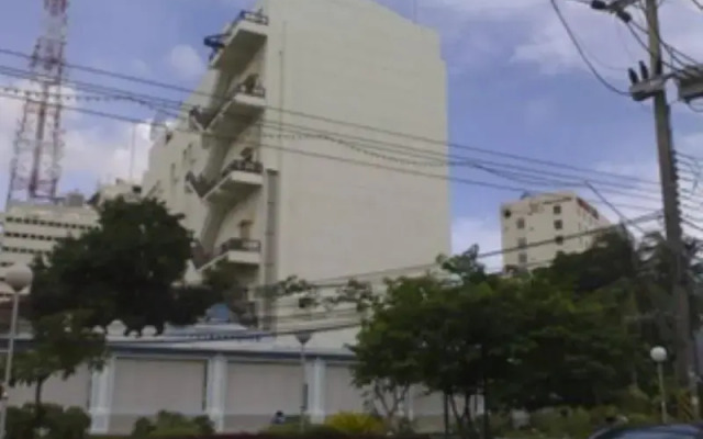 Daeng Plaza Hotel вид на фасад