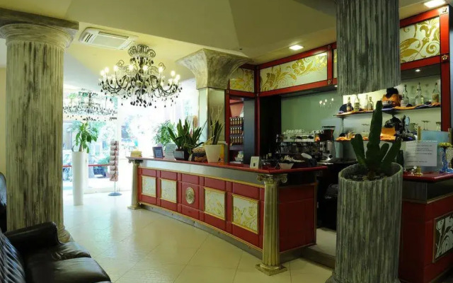 In Hotel интерьер отеля