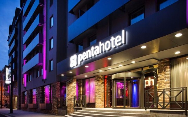 Отель Pentahotel Prague Чехия, Прага - 8 отзывов об отеле, цены и фото номеров - забронировать отель Pentahotel Prague онлайн вид на фасад