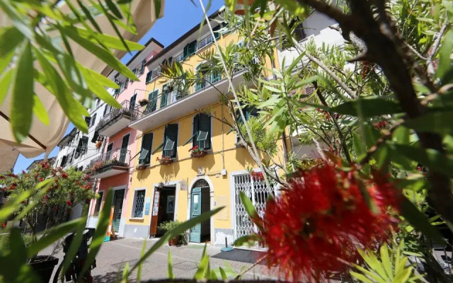 Отель B&B in Piazzetta Сарцана вид на фасад