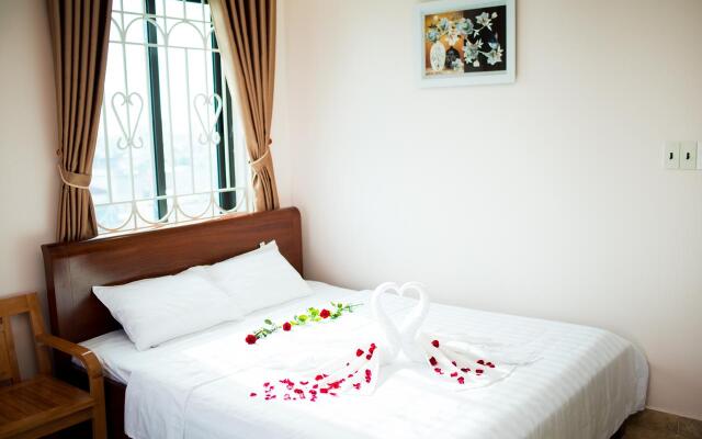 Antien Hotel Хайфон комната для гостей
