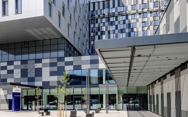 Отель Novotel Wien Hauptbahnhof парковка