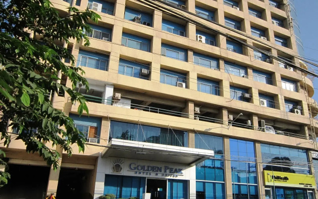 Golden Peak Hotel & Suites вид на фасад