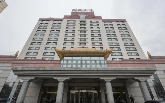 Отель Beijing Tibet Hotel Китай, Пекин - отзывы, цены и фото номеров - забронировать отель Beijing Tibet Hotel онлайн вид на фасад