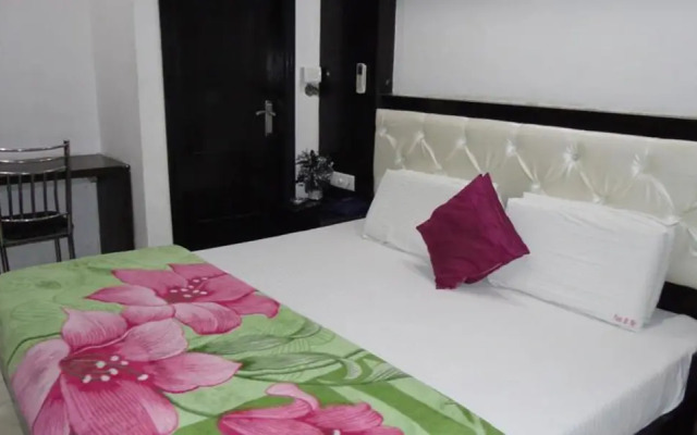 Hotel You and Me