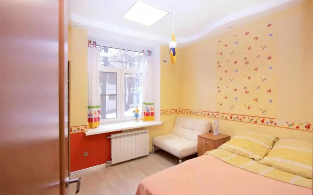 Petrogradskiy B&B