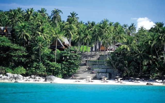 Отель Amanpuri Resort пляж