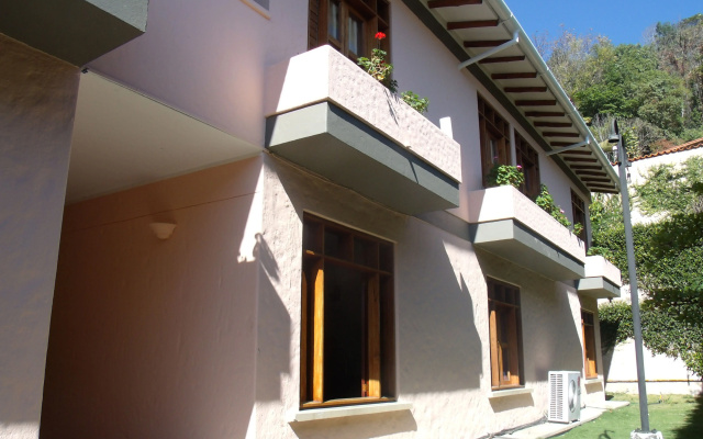 Hotel El Serrano