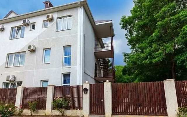 Na Tsiolkovskogo Guest House