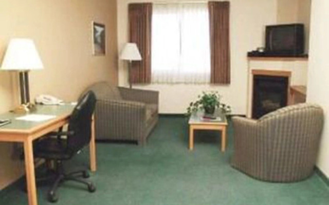 Hawthorn Suites