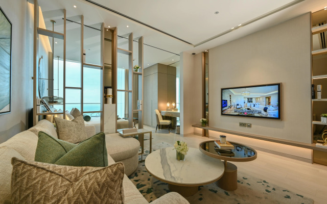 Отель Onyx Rotana