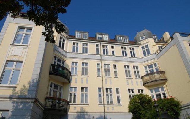 Hotel Lindenufer 1