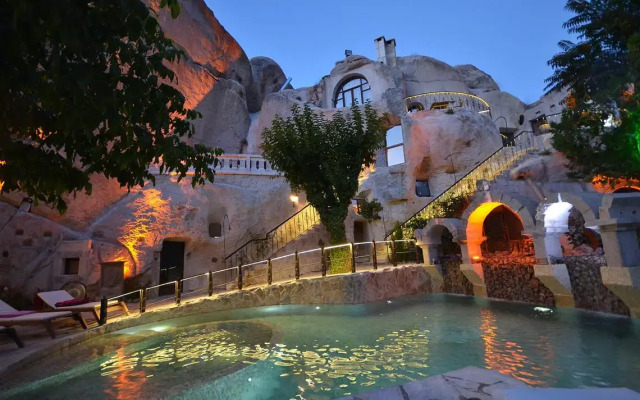 Gamirasu Cave Hotel бассейн