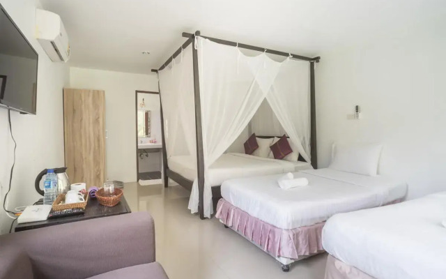 Отель Baan Mai Beachfront Phuket (Lone Island) Таиланд, Пхукет - отзывы, цены и фото номеров - забронировать отель Baan Mai Beachfront Phuket (Lone Island) онлайн комната для гостей