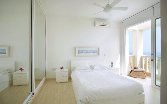 5 Br Villa - Leonies' By The Sea - Chg 8913