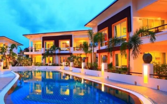 Отель The One Cozy Vacation Residence бассейн
