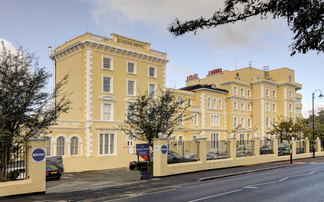 Queens Hotel