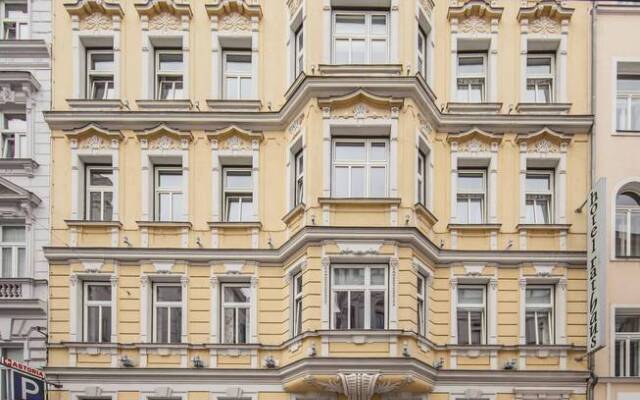 Hotel Rathaus - Wein & Design вид на фасад