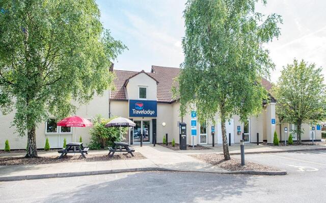 Отель Travelodge Manchester Sportcity Манчестер вид на фасад