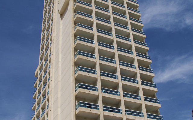 Hotel RH Victoria Benidorm вид на фасад