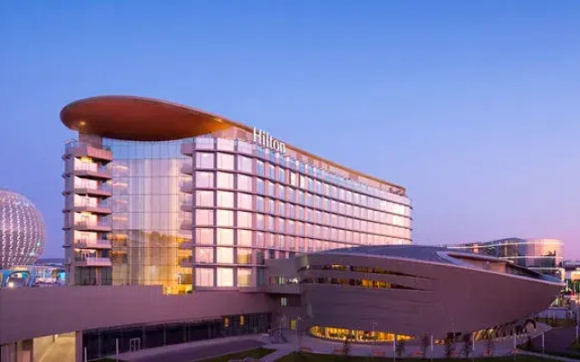 Гостиница Hilton Astana Казахстан, Нур-Султан - 3 отзыва об отеле, цены и фото номеров - забронировать гостиницу Hilton Astana онлайн вид на фасад