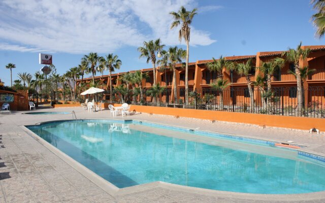 Hotel El Cortéz бассейн
