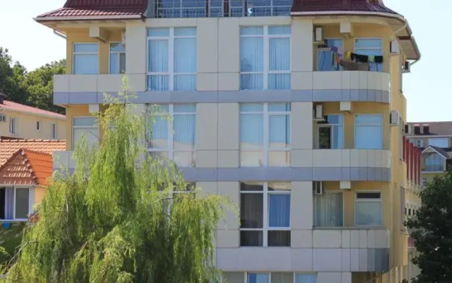 Гостиница Paluba Guest House вид на фасад