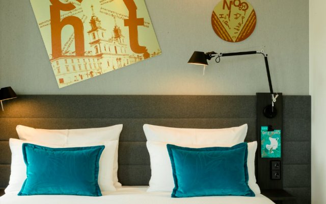 Motel One Warsaw	 2