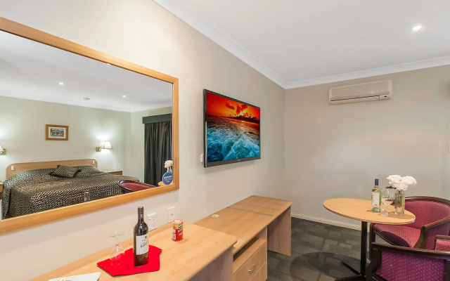 Bushmans Motor Inn