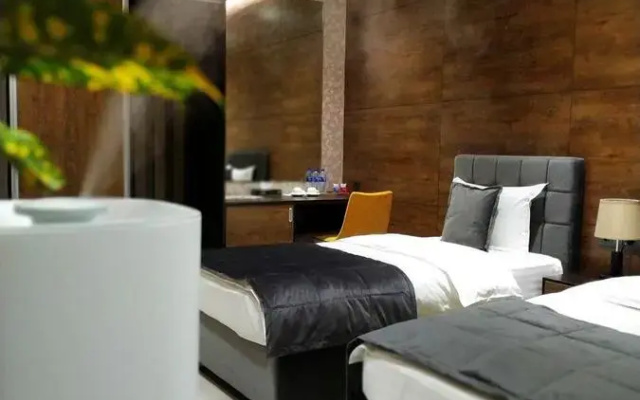 Home Hotel