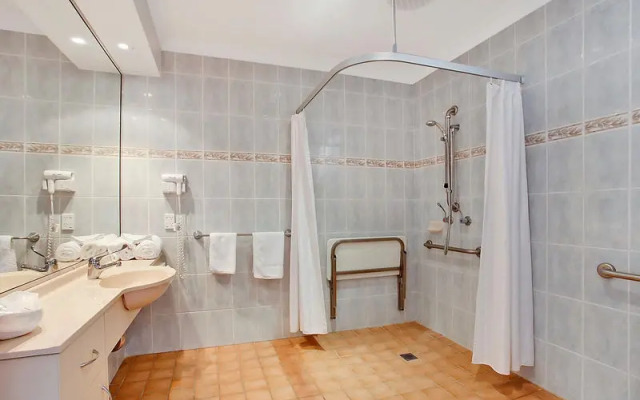 Comfort Inn Bushmans In Parkes Australia From 105 Photos