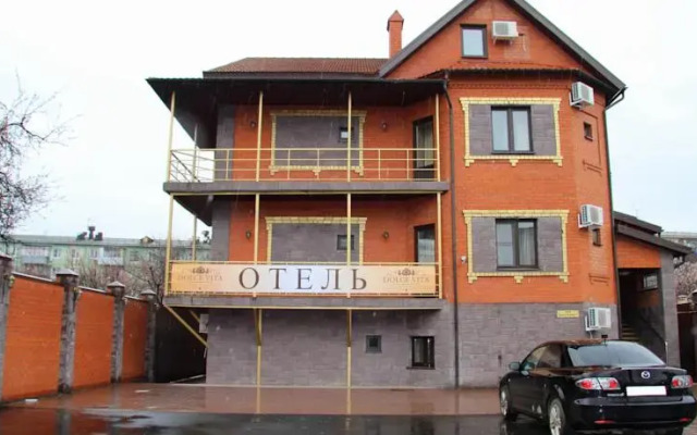Гостиница Дольче Вита в Краснодаре отзывы, цены и фото номеров - забронировать гостиницу Дольче Вита онлайн Краснодар парковка