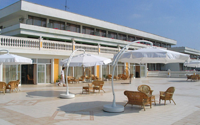 Dahlia Garden Hotel