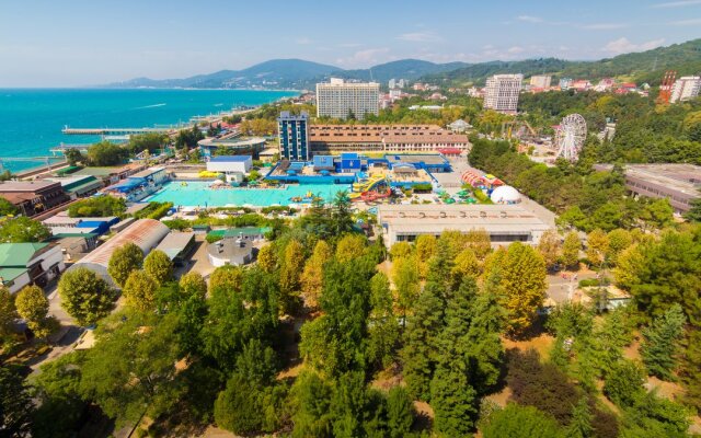 Гостиница Нептун (Адлеркурорт) пляж