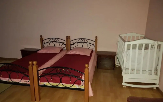 Melani on Slavyanskaya 7 Guest House