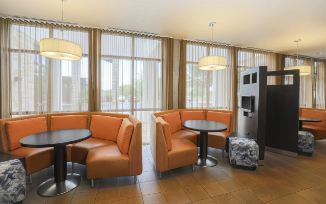 Courtyard by Marriott Austin Airport