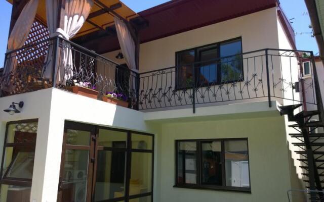 Гостиница Guest House at Polevaya Ulitsa вид на фасад